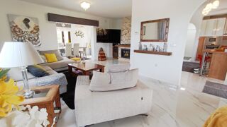  Villa � vendre 6 pi�ces 375 m� Almorad�