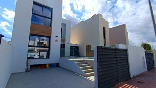  Villa � vendre 6 pi�ces 214 m� Rojales