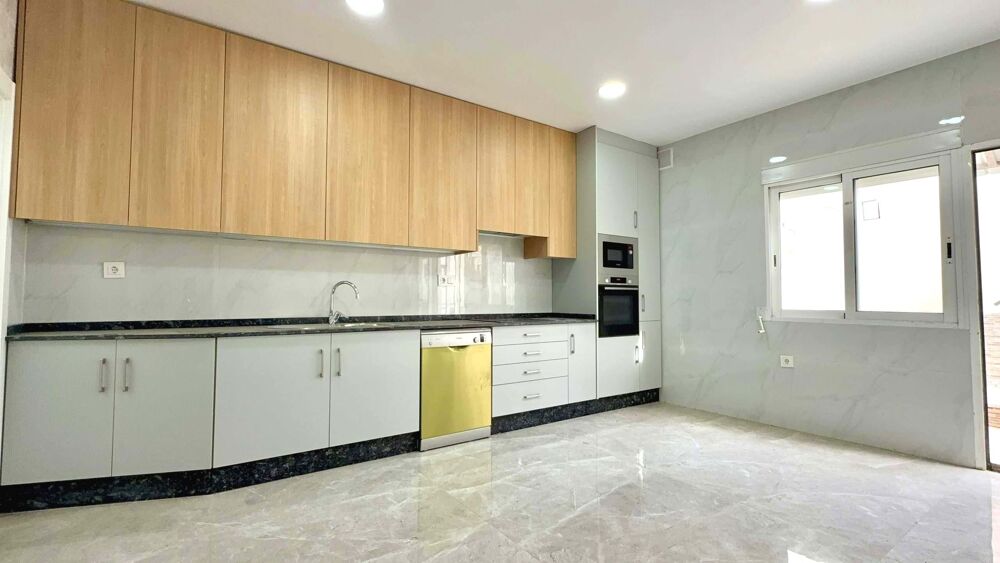 vente Maison - 4 pièce(s) - 191 m² Espagne