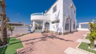  Villa � vendre 4 pi�ces 220 m� Benij�far