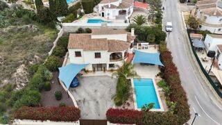  Villa � vendre 4 pi�ces 205 m� Alcalal�