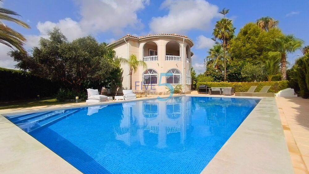 Maison 5 pièces 220 m² · à Espagne · 220 m² · 620 000 €