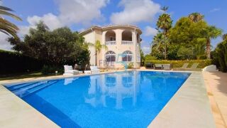  Villa à vendre 5 pièces 220 m² Torrevieja