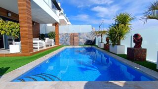  Villa à vendre 4 pièces 212 m² Orihuela