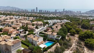  Villa � vendre 4 pi�ces 191 m� Finestrat