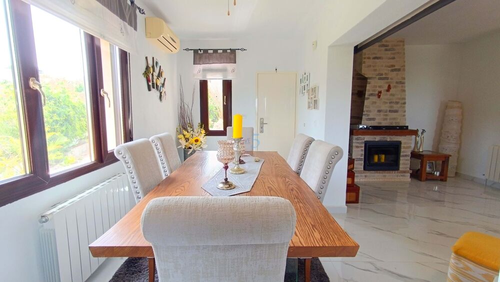 � vendre  Villa Almorad�