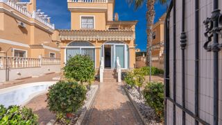  Villa � vendre 4 pi�ces 99 m� Algorfa