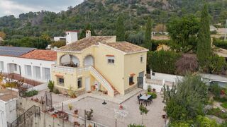  Villa � vendre 4 pi�ces 152 m� Adsubia