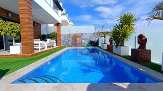  Villa à vendre 4 pièces 212 m² Orihuela