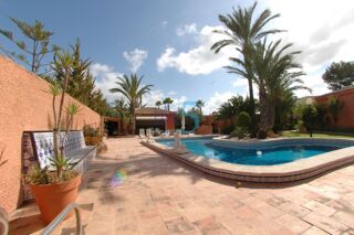  Villa à vendre 6 pièces 550 m² Torrevieja