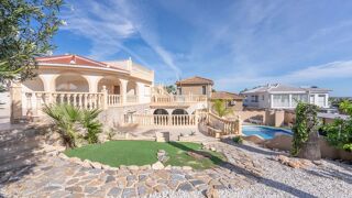  Villa � vendre 6 pi�ces 246 m� Rojales