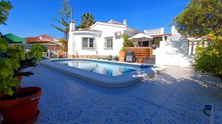  Villa � vendre 4 pi�ces 118 m� Rojales
