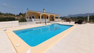  Villa � vendre 4 pi�ces 302 m� Bufali