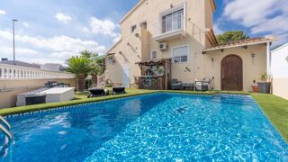  Villa � vendre 5 pi�ces 93 m� Pilar de la horadada