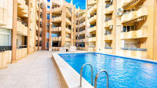  Appartement � vendre 4 pi�ces 98 m� Torrevieja