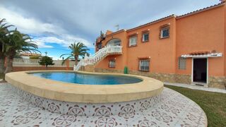  Maison � vendre 7 pi�ces 267 m� Oliva