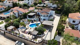 Maison 5 pièces 216 m² · à Robert-Espagne · 216 m² · 525 000 €