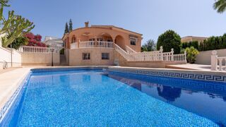  Villa � vendre 4 pi�ces 236 m� San fulgencio