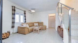  Villa � vendre 4 pi�ces 220 m� Benij�far