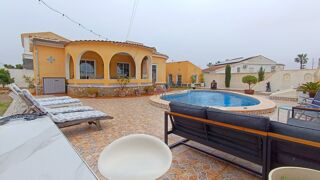  Villa � vendre 4 pi�ces 148 m� Torrevieja