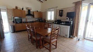  Villa � vendre 4 pi�ces 302 m� Bufali