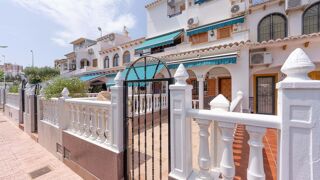  Maison � vendre 4 pi�ces 107 m� Torrevieja