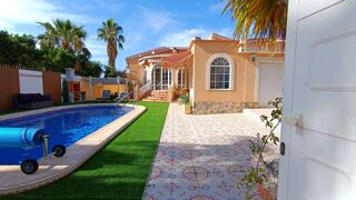  Villa � vendre 4 pi�ces 179 m� Rojales