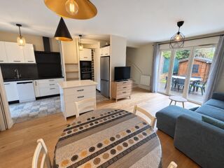 Vente Appartement À Bayonne, un T4 esprit maison et deux terrasses Bayonne