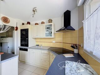  Appartement à louer 3 pièces 69 m²