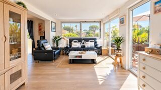 Vente Appartement T4 dernier étage avec toit-terrasse et jacuzzi Frejus