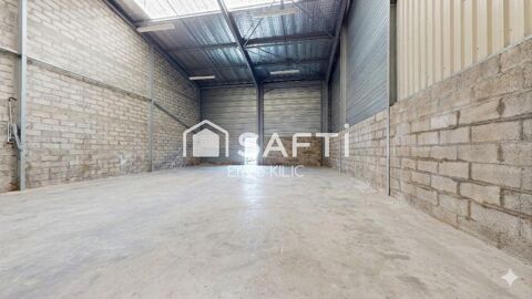 LOCAL COMMERCIAL 287 M&sup2; EMPLACEMENT PREMIUM 367000 33127 Saint-jean-d'illac