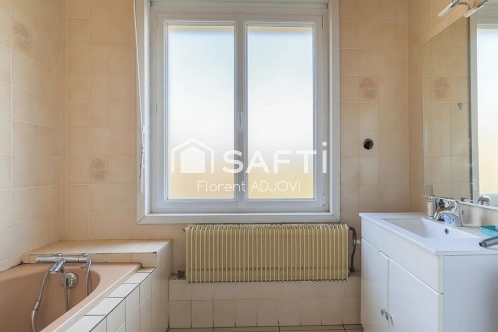 Vente Maison Vivez confortablement tout en maitrisant vos dépenses: maison de 166m² avec pompe à chaleur, panneaux photovoltaïques et DPE C Rubrouck