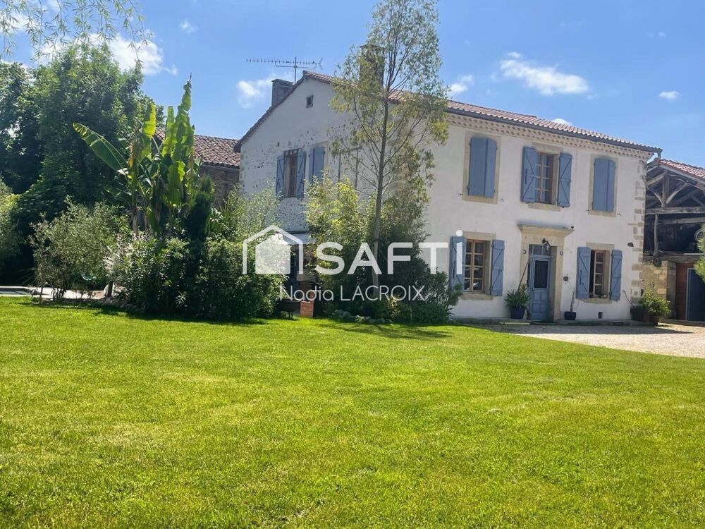 Ancien presbytère rénové de 165 m², 4 chambres, 1749 m² de terrain.