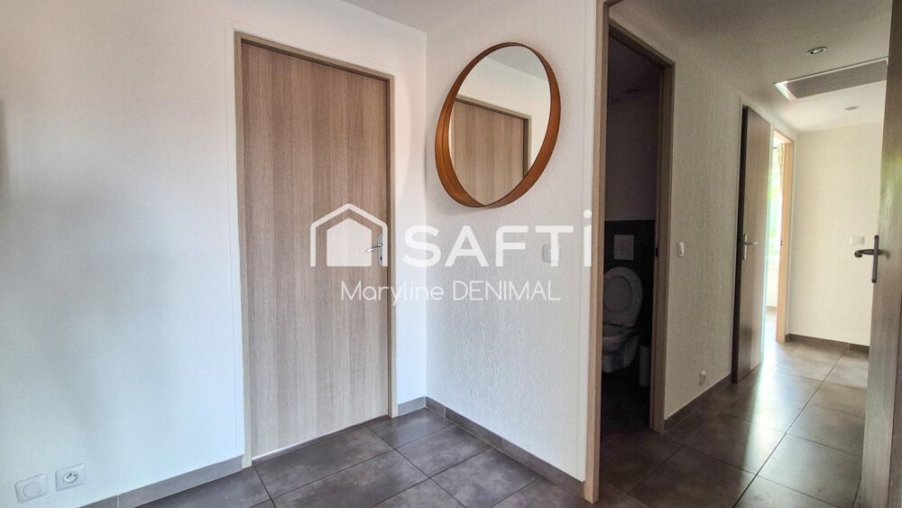 Vente Appartement Superbe 3 pièces entièrement rénové, avec terrasse,  parking et cave. Saint-raphael