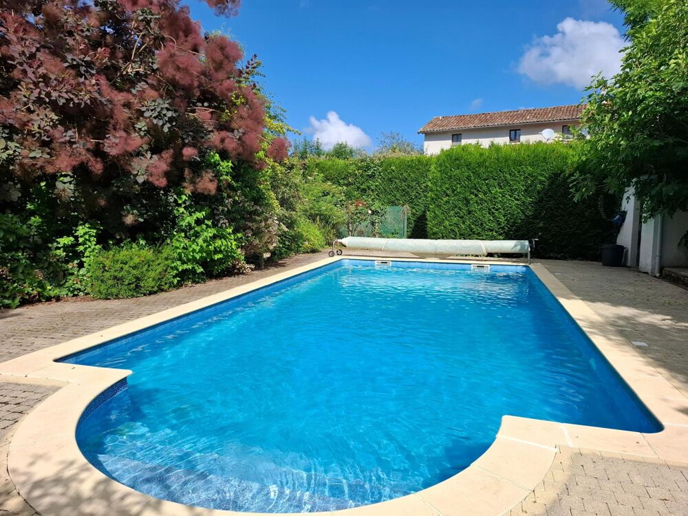 Vente Maison Au coeur d'un superbe environnement , maison avec un gite et piscine ! Lauresses