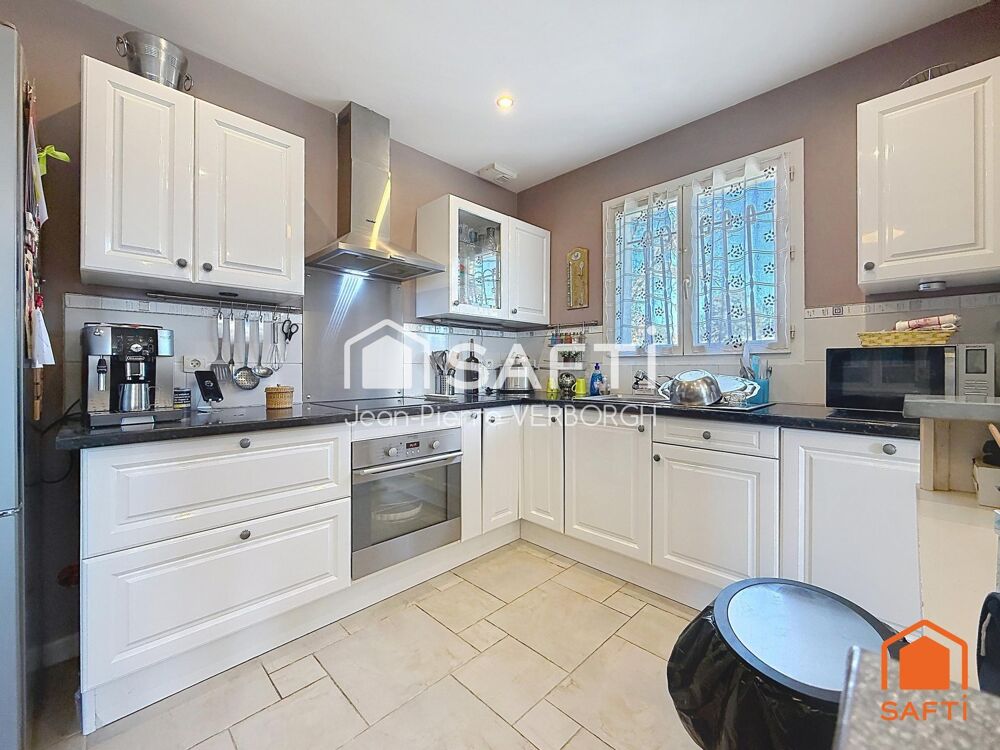 Vente Maison Villa de 97m² sur 700m² de terrain clos avec piscine Regusse