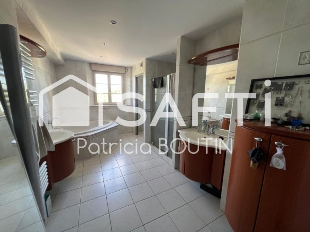 � vendre  Maison Ar�ais (79210)