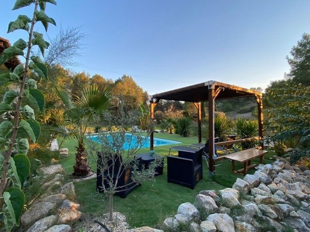 Vente Maison Coup de coeur ! Magnifique propriété dans un état irréprochable sur 5500 m2 de terrain. URGENT Beaucaire