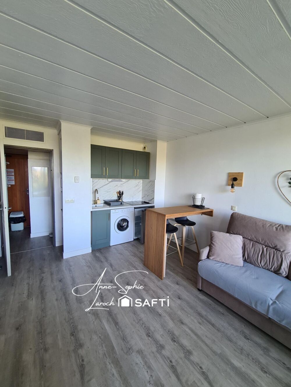 Vente Appartement LIBRE DE BAIL + REFAIT+ CLIMATISÉ+  VENDU MEUBLÉ Grospierres