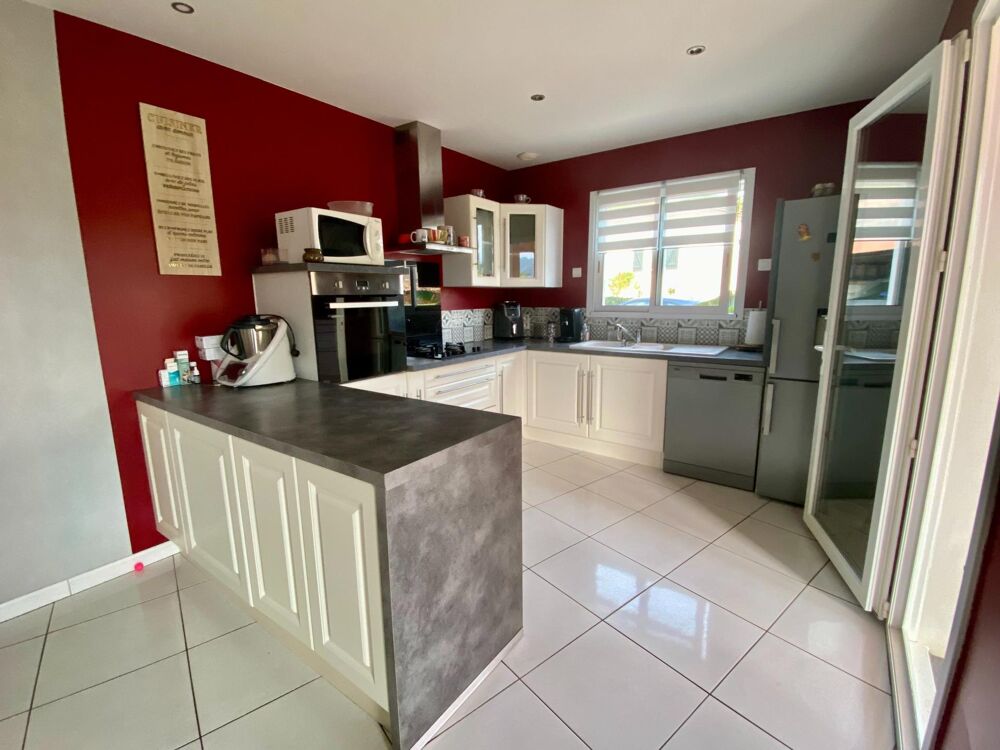 Vente Maison Maison plain pied avec garages et jardin attenant Payrin-augmontel