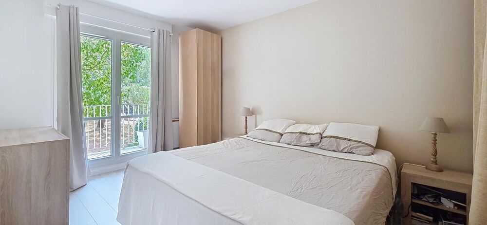 Vente Appartement Très bel appartement familial de 102 m2 avec balcon-terrasse Versailles