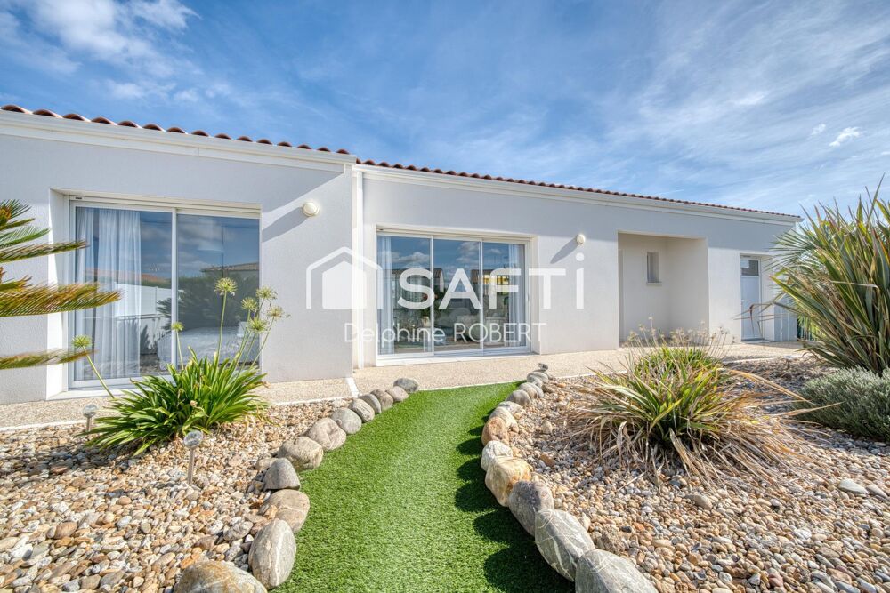 Vente Maison Plain-pied contemporain avec piscine aux prestations soignées Corme-royal