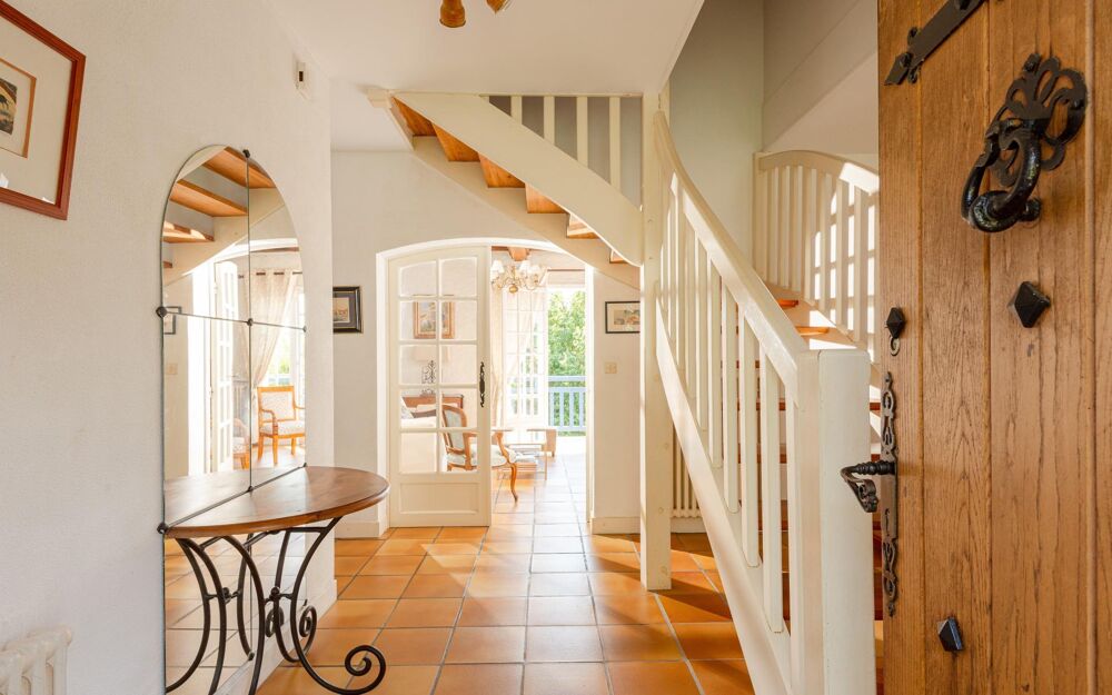 Vente Maison ST JEAN DE LUZ – NUE-PROPRIÉTÉ - 2 SEMAINES DE JOUISSANCE EN ÉTÉ - Maison 200 m2 avec terrain 2500 m2 - Femme 77 ans et Homme 76 Saint-jean-de-luz