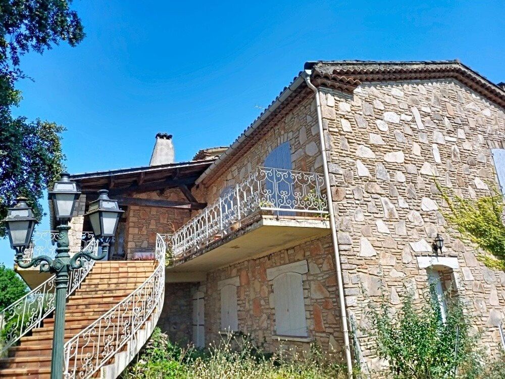 Propriété de caractère 366 m²  8 chambres  Vue sur les vignes  Fort potentiel touristique