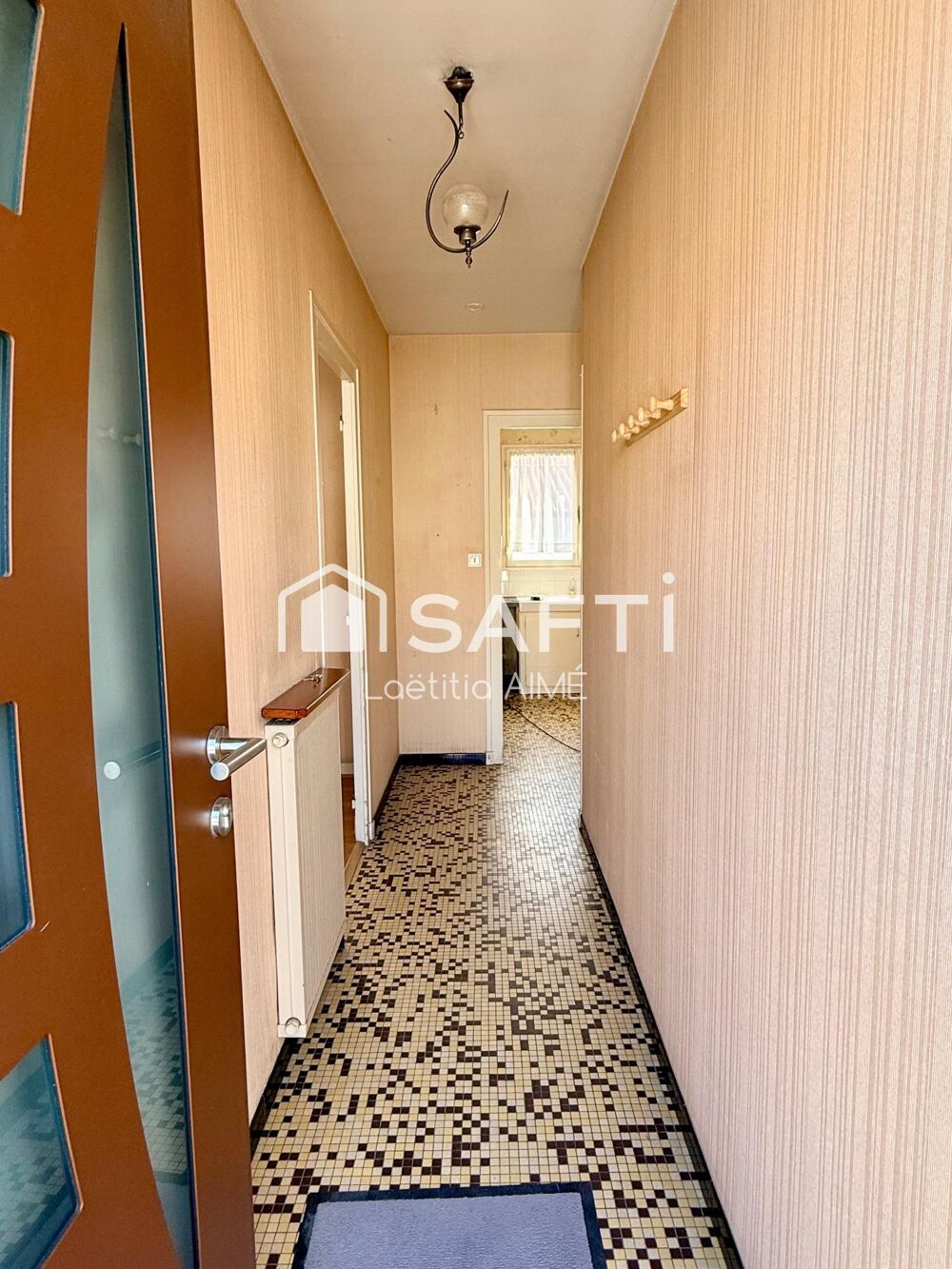 Vente Maison LA ROCHELLE - MAISON A RENOVER, BEAU POTENTIEL, JARDIN ET GARAGE / SOUS-SOL La rochelle