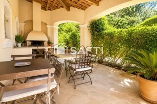  Maison à vendre 9 pièces 335 m²
