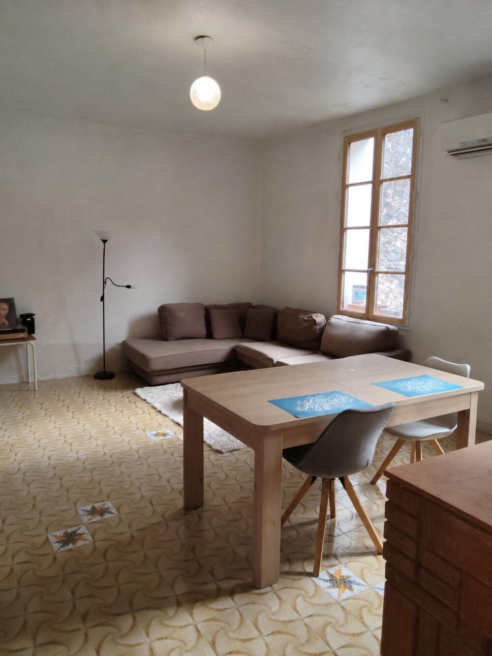 Appartement lumineux dans maison de village