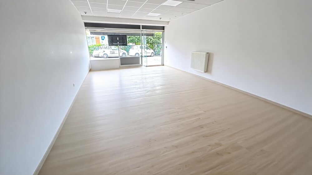   Opportunité Business : Local de 54 m² Climatisé ! 