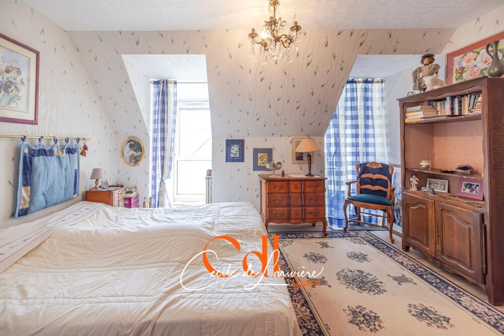 Vente Appartement Plein centre-ville de Landivisiau et dernier étage avec ascenseur et 2 parkings ! Landivisiau