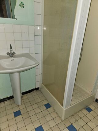 Vente Appartement Appartement F3 56 m² quartier République proche Grand Marché avec petit jardinet Vichy